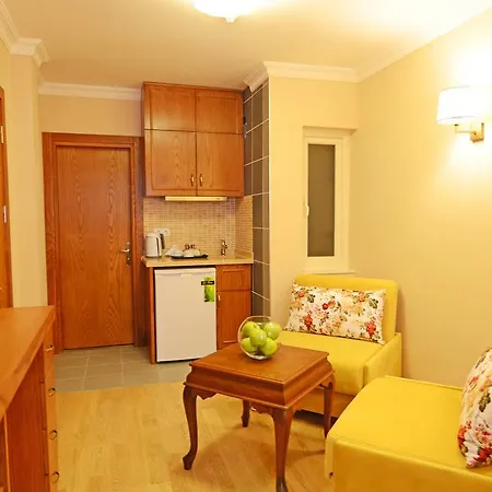 מלון דירות Ataker Hotel 3*